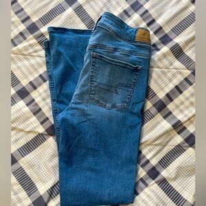 Women’s American eagle kick boot jeans size 10